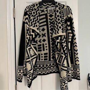 Beautiful Aztec retro threads cardigan size medium